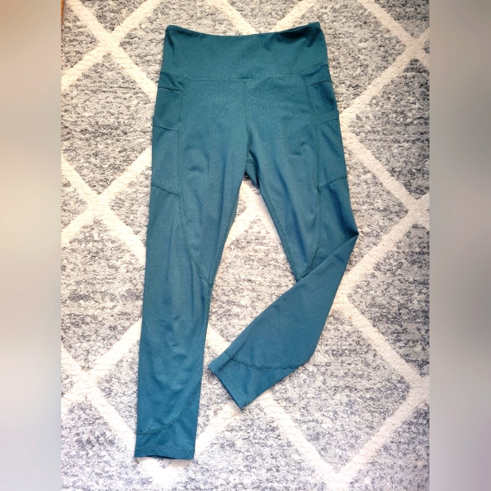 ZYIA, Light N Tight Leggings, Size 6-8